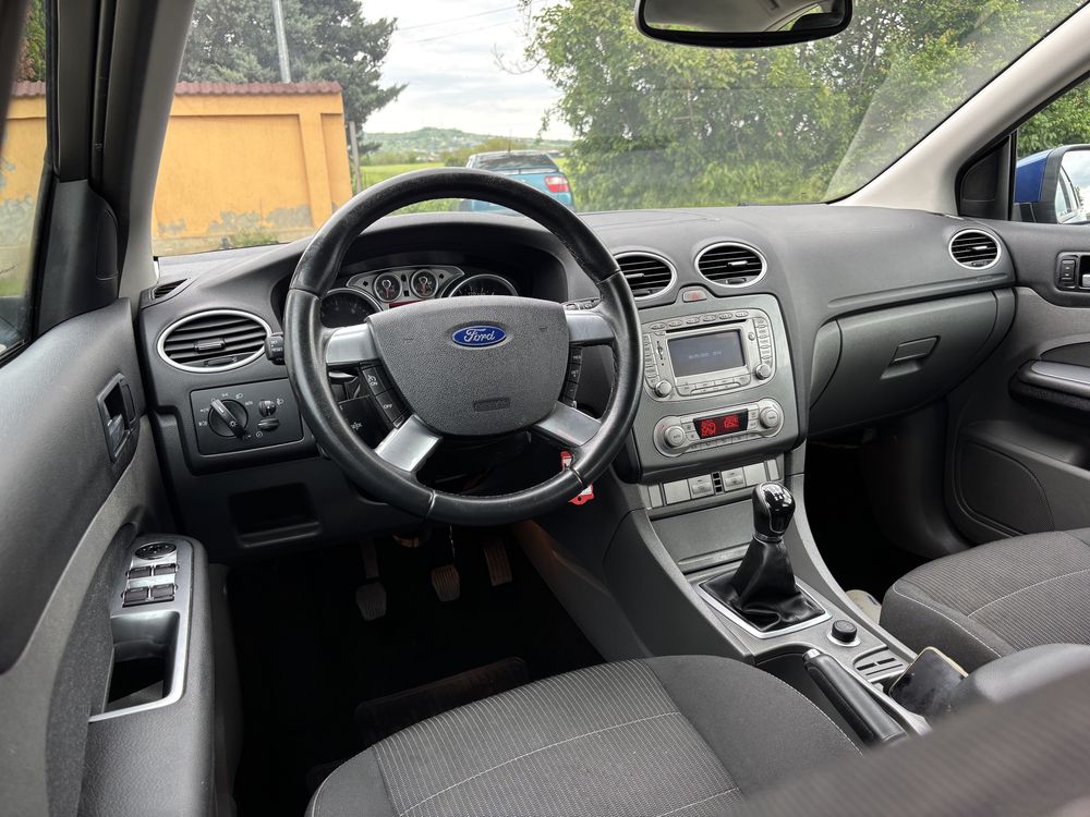 Ford focus 1.8 benzina titanium 2010 euro5 navigatie