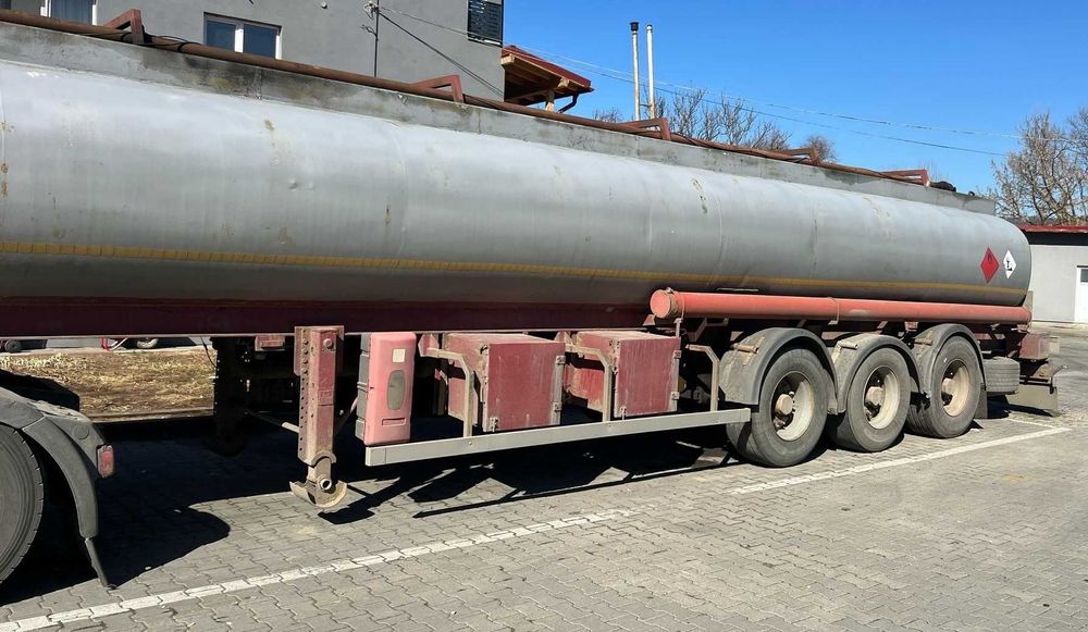 Semiremorca Cisterna Carburanti