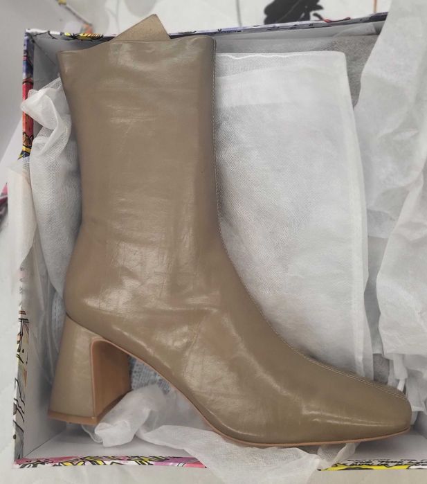 боти - чисто нови