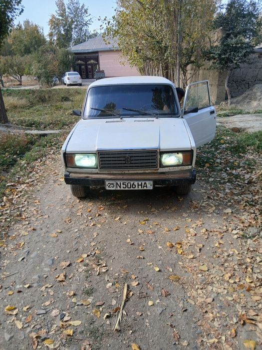 Vaz 2107 sotiladi