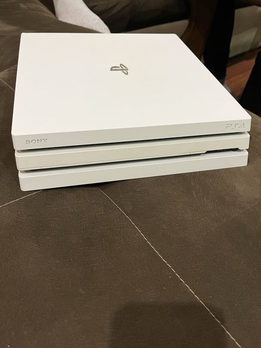 Playstation 4 PRO- TB
