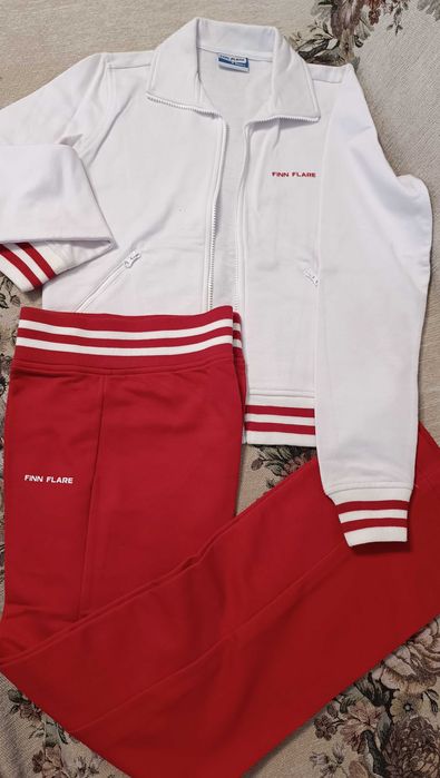 Продаю новый спортивный костюм Finn Flare