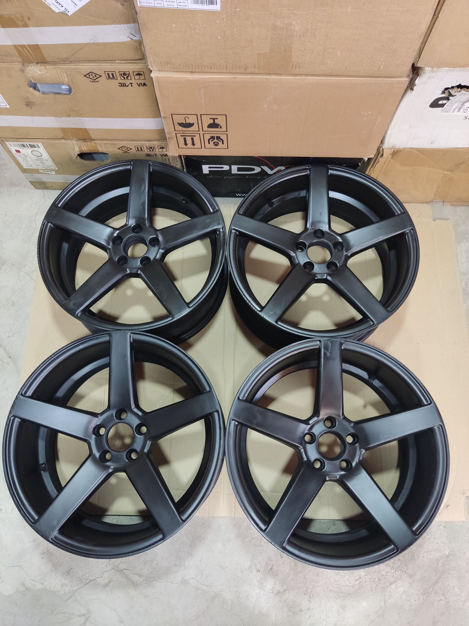 Vossen CV3 18" 5x105