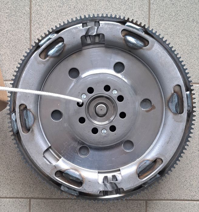 Chit Ambreaj Luk Crafter 2.5 Tdi 109 / 136 Cai  Volanta Placă Disc Noi