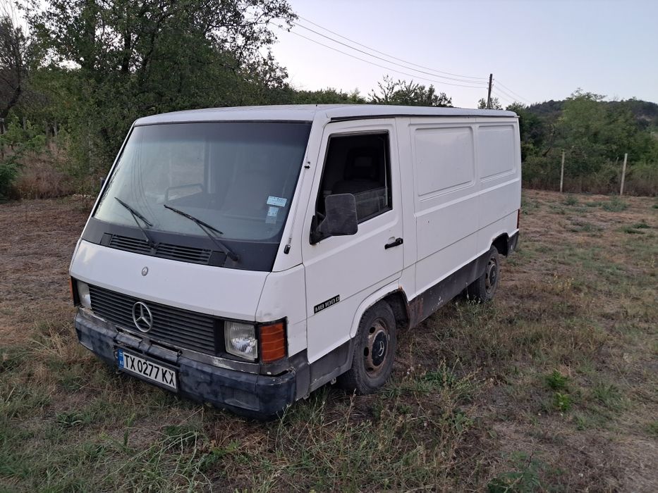 Продавам Mercedes MB 100