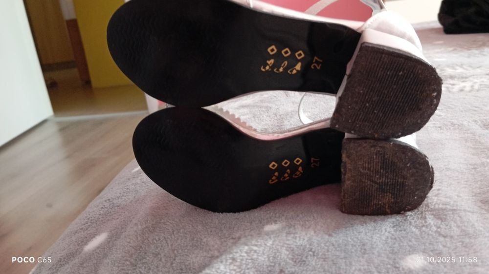 Сандали за момиче