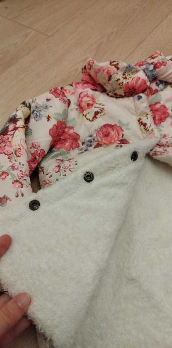 Зимно яке на цветя за момиче с пухена подплата