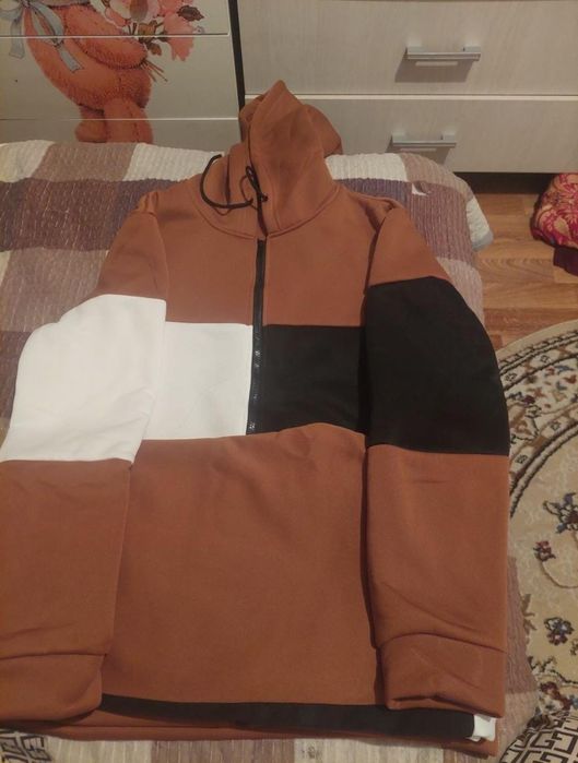 Продаю спортивку двойку размер не подошёл.