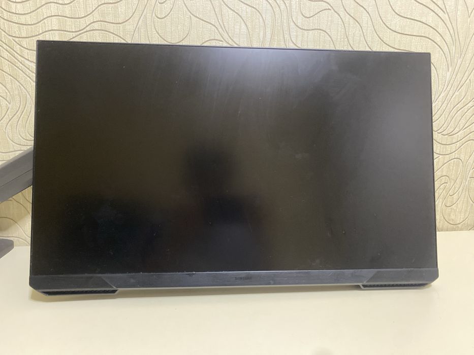 Монитор Samsung,144гц,повреждена матрицы.