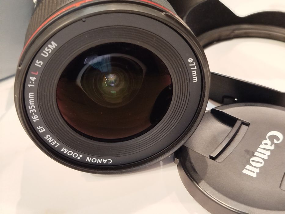 Продавам Обектив Canon EF 16-35mm f4 L IS USM
