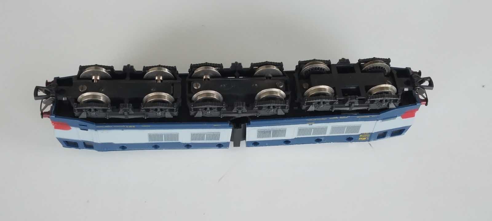 Trenulete electrice HO