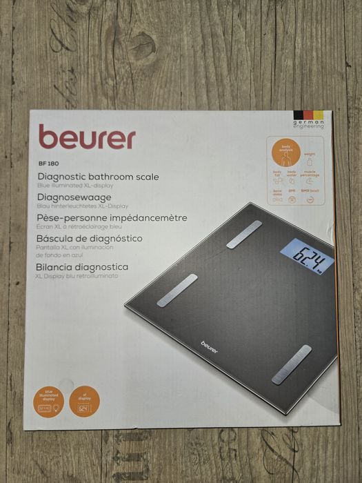 Cantar de baie BEURER cu diagnostic