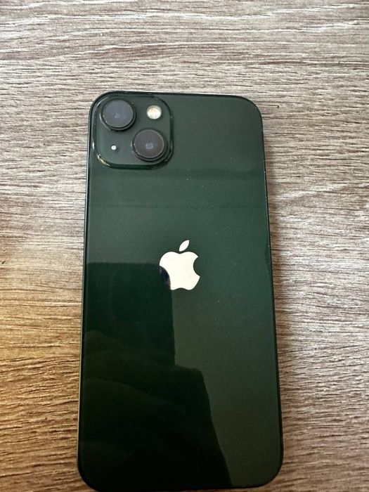 iPhone 13, 128 гб в зеленом цвете