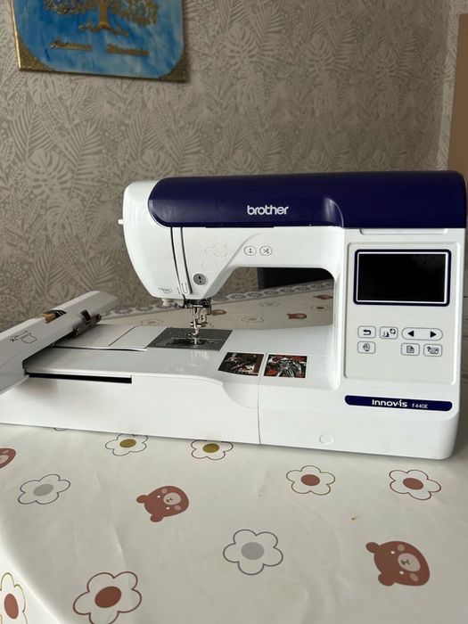 Швейно-Вышивальная машинка