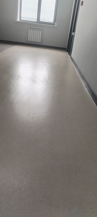 Linoleum Laminat nalivnoy pol