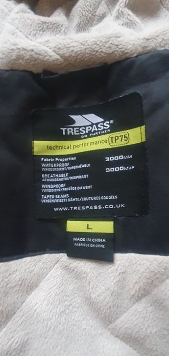 Vand geacă Trespass marimea L foarte calitativă!
