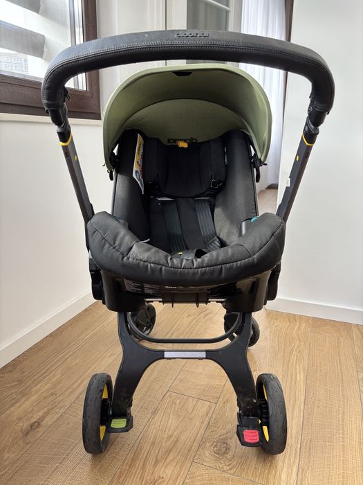 Scoica auto cu șasiu 2 în 1 Doona - i-Size, Nitro black