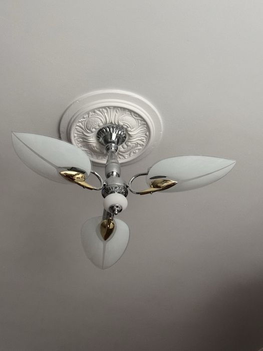 Продам люстру бу