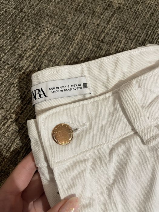 Бели дънки от Zara