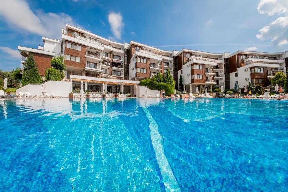 Продава се Двустаен апартамент в к.к. Елените - 65 кв.м за 2231 €/кв.м - Снимка #12