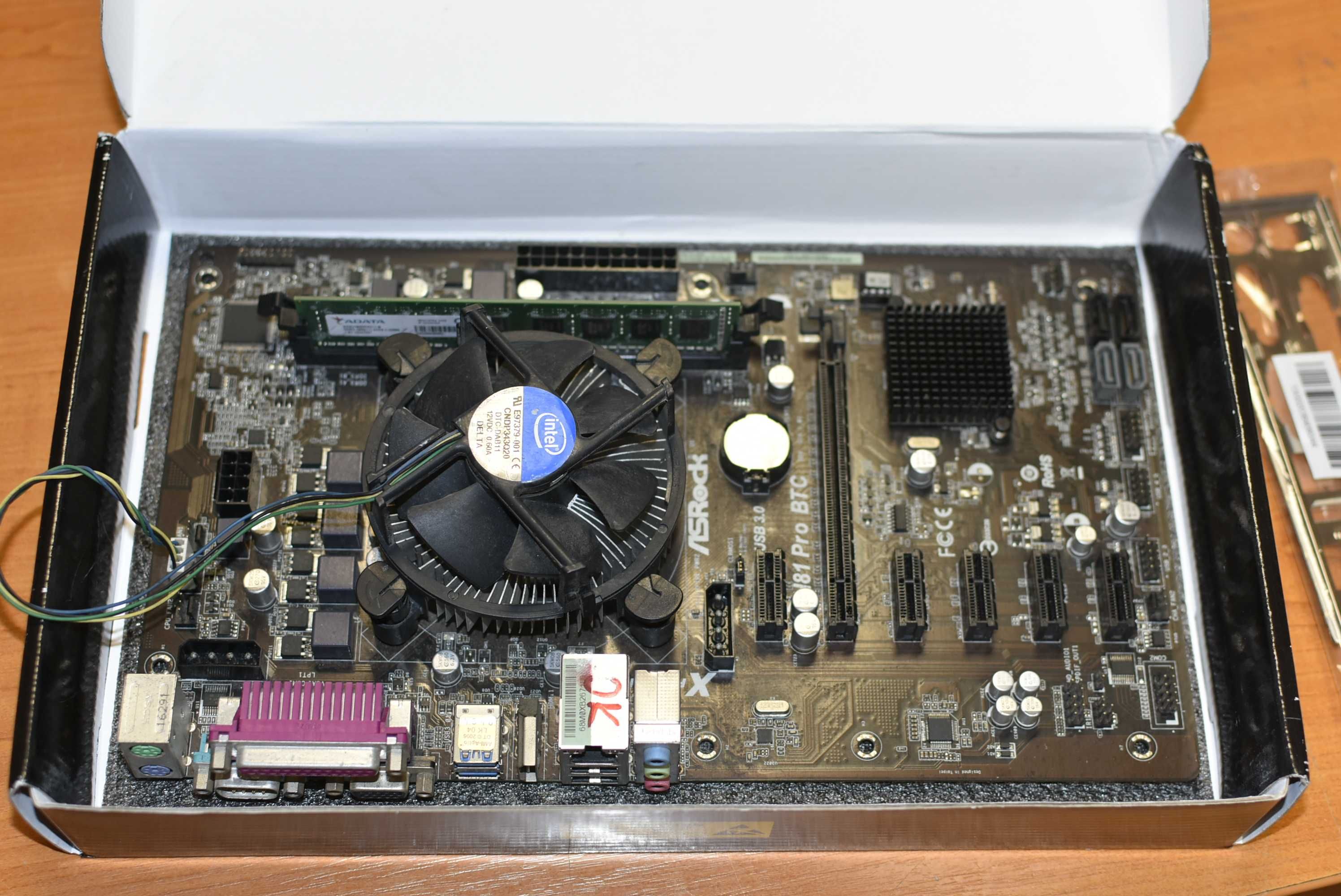 H81 Pro BTC + 4 GB DDR3 + CPU Celeron - работещи с кутия