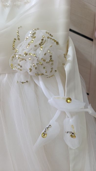 Нарядное платье для девочки 5 лет