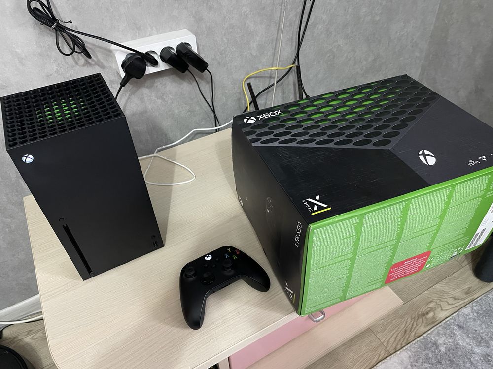 Продам xbox series x 230000тг