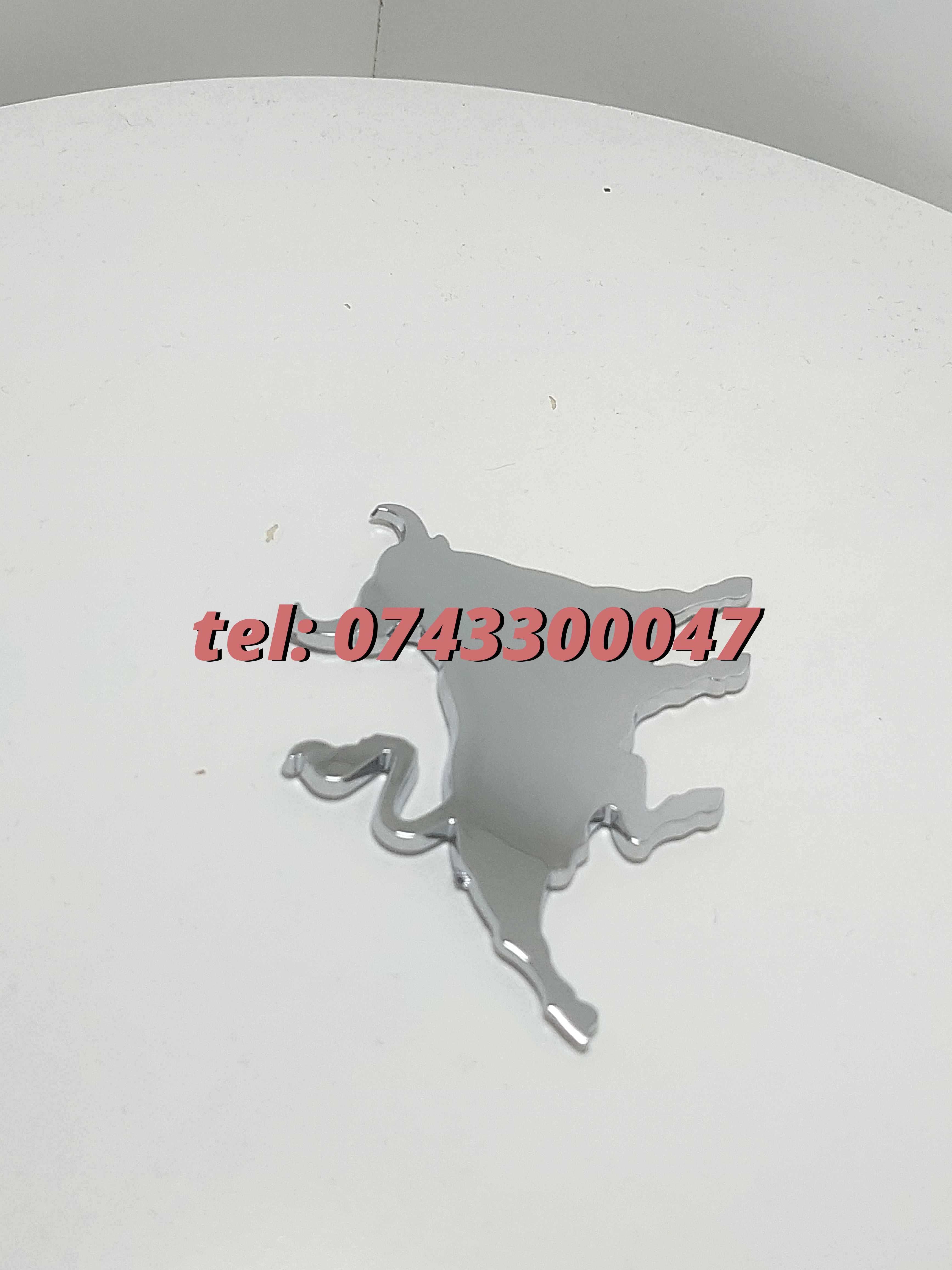 Ornament Cromat Autocolant Model Taur