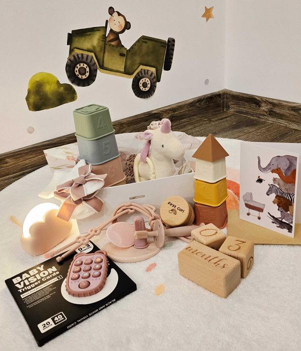 Baby box complet • Jucarii + ingrijire + decor
