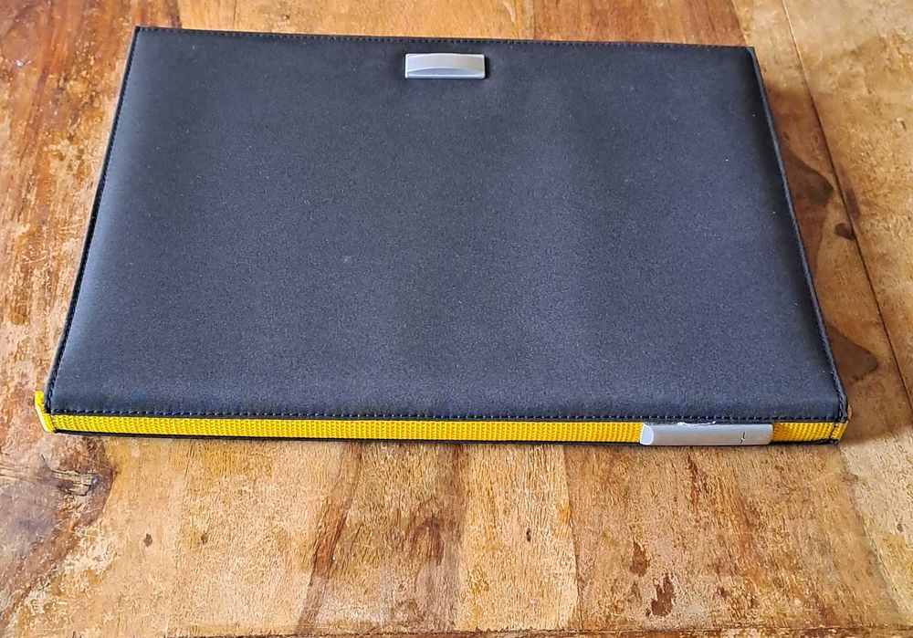 папка луксозна за документи черен с жълто Марксман Marksman Размер А