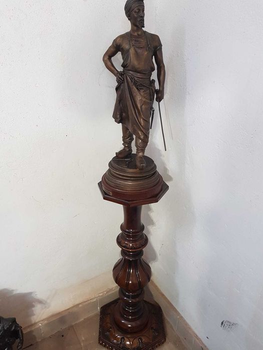 Statueta Bronz de dimensiuni mari!