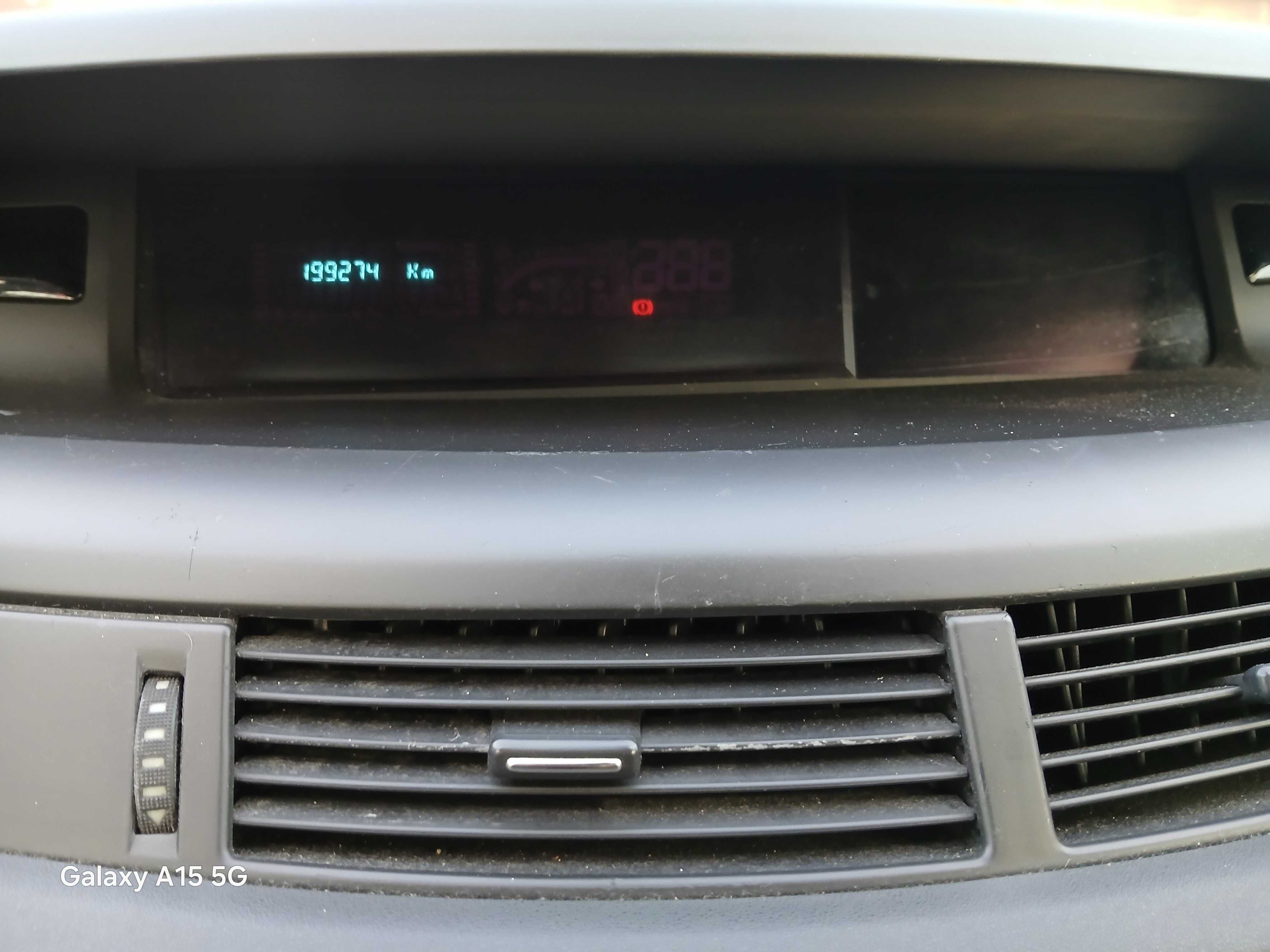 Renault Espace IV 2010 BVA 2.0 dci 150hp 7 места автоматик.