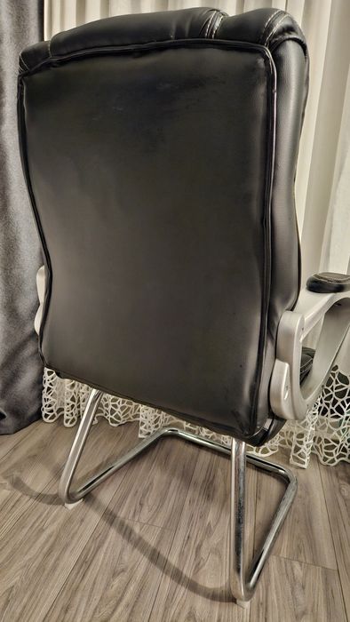 Scaun de birou negru