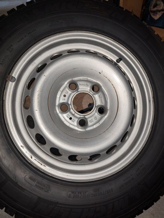 Vând jante 16" cu anvelope crafter sprinter master