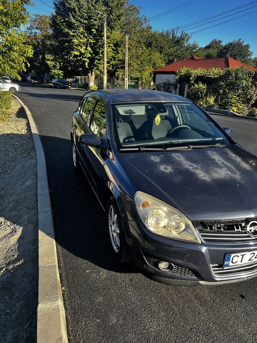 De vanzare opel astra H.