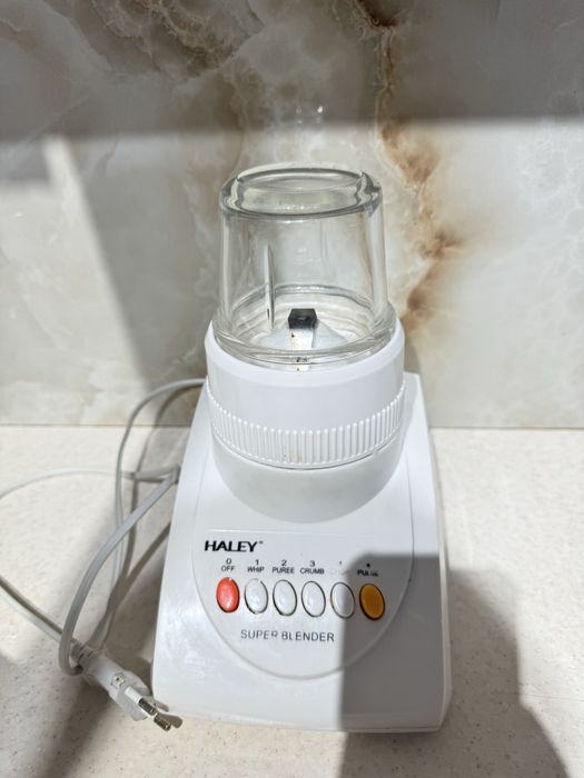 Блендер измельчитель