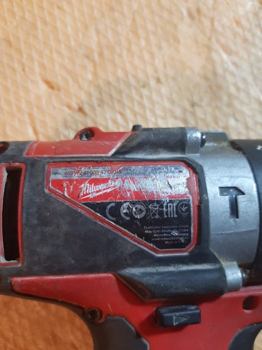 Milwaukee filetant percuti brushles