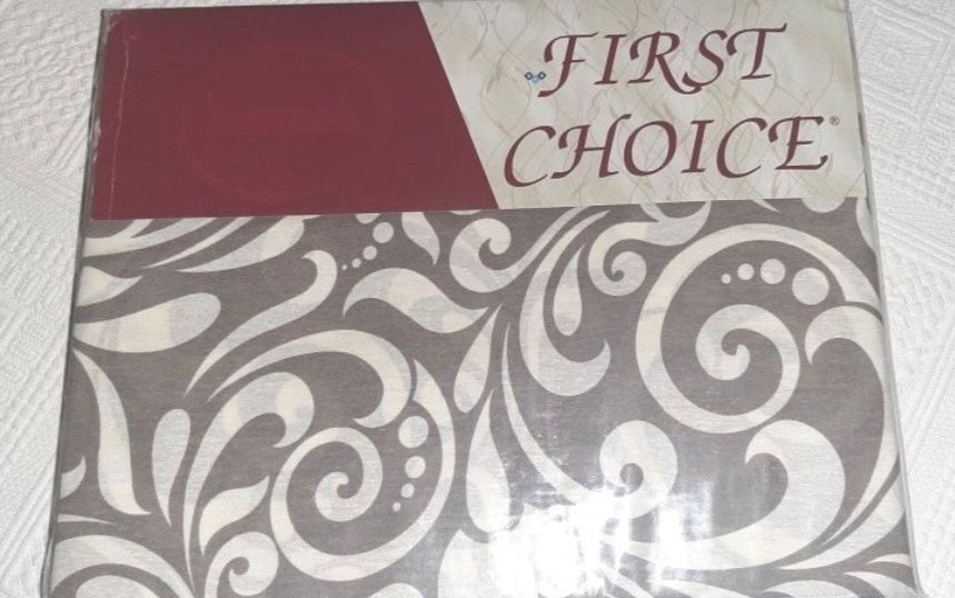 Lenjerie de pat noua formata din cearceaf ,doua fete de perna,si husa