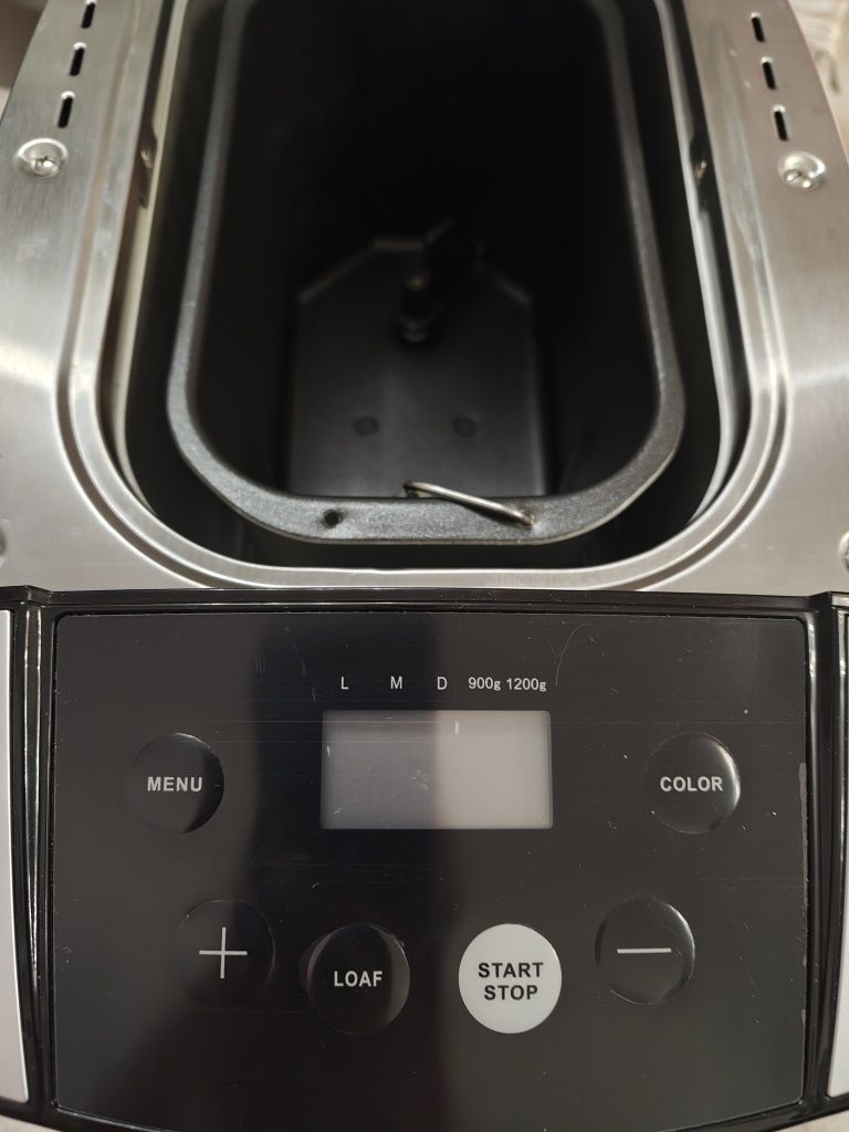 Хлебопекарна Gorenje BM1210BK
