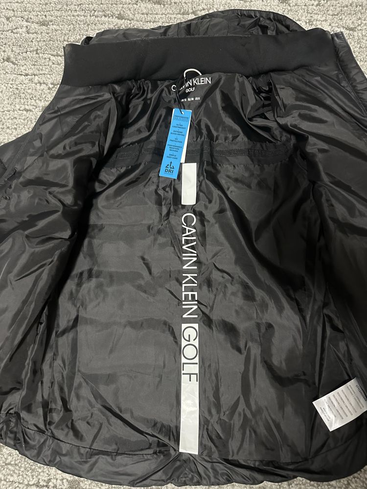 Яке Calvin Klein размер 38
