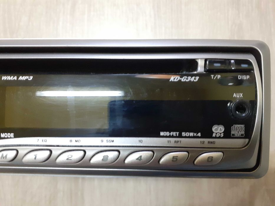 Casetofon JVC cu fata detasabila