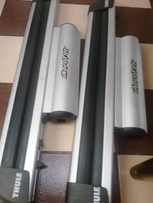 Багажник -стойка за ски Thule Aero Tilt 6 чф.