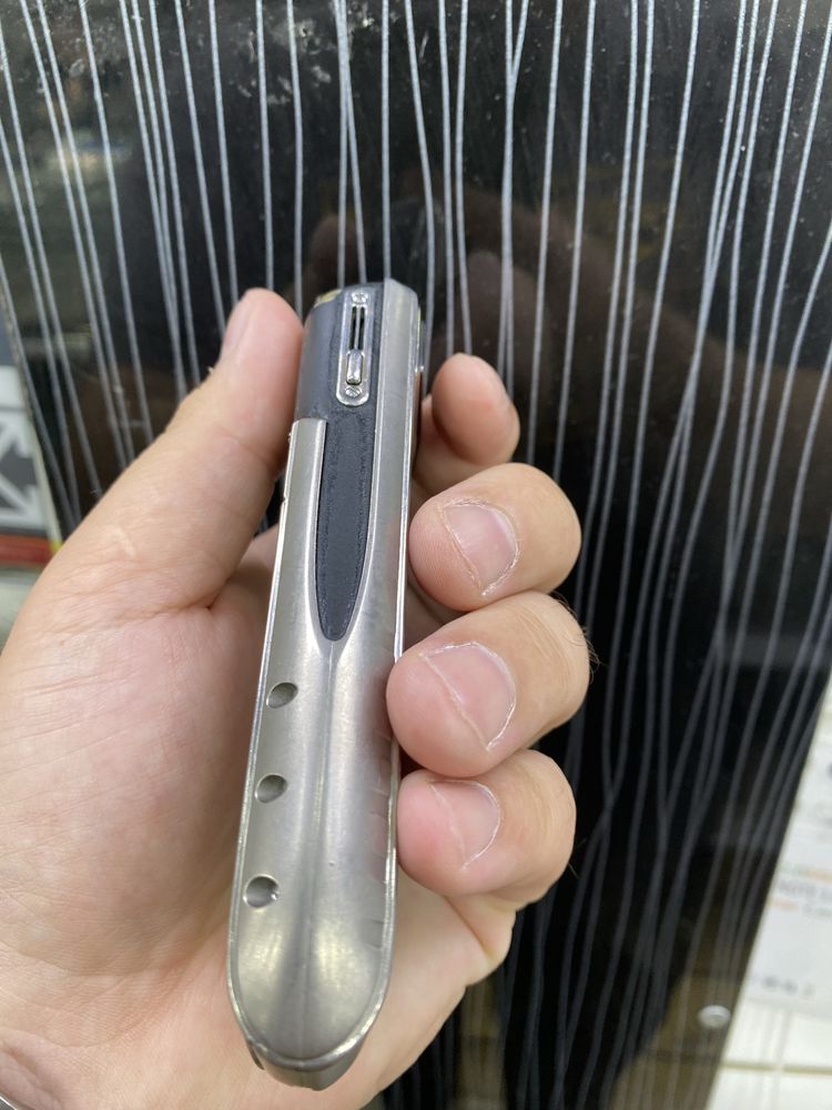 Vertu Ascent TI Titanium
