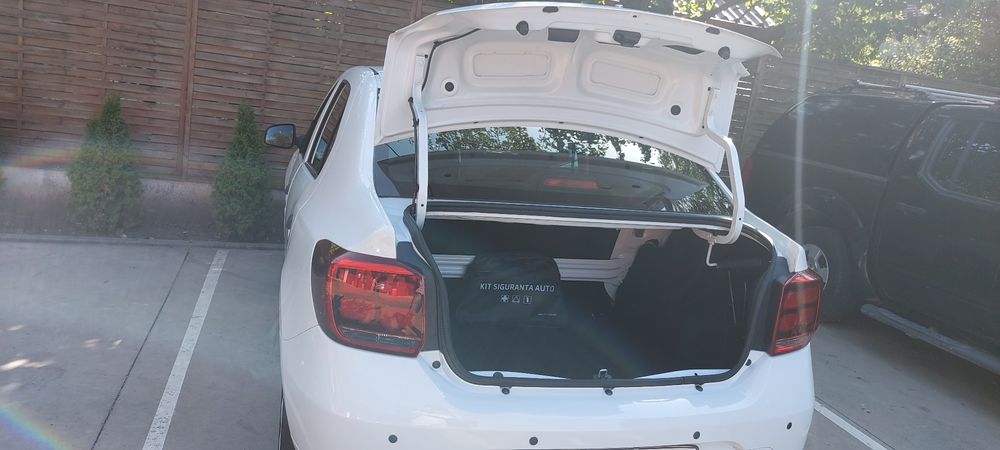 Logan 1.0 benzina, 41k km, unic propietar, AC, senzori parcare