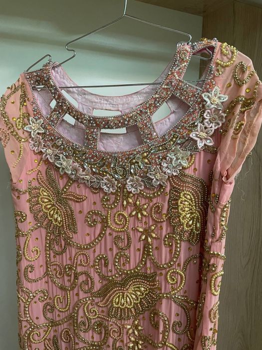 Продается платье