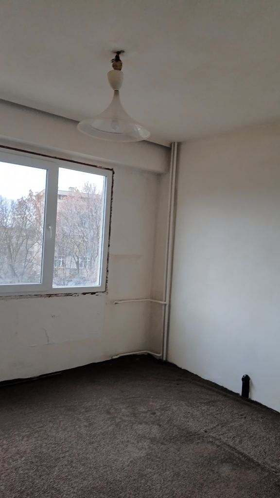 Продава се Двустаен апартамент в Шумен, Тракия - 60 кв.м за 1334 €/кв.м - Снимка #1