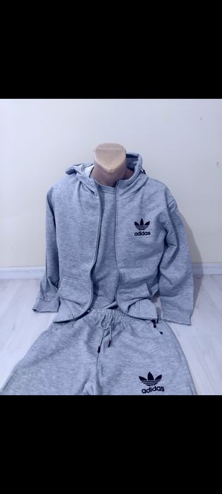 Trening baieti Adidas din 3 piese.