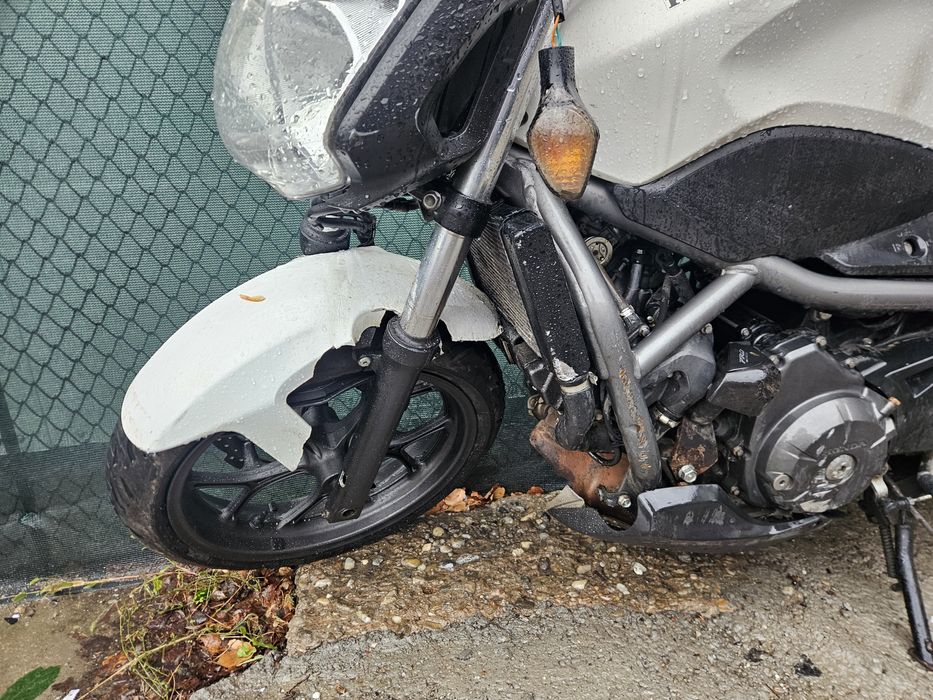 Honda NC700 avariata