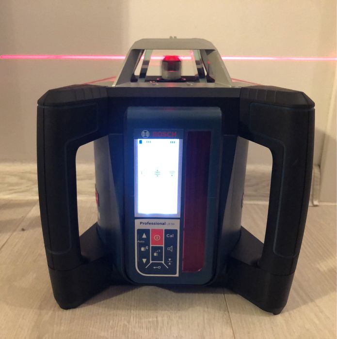 Nivela Laser rotativa Bosch GRL 500 H cu receptor
