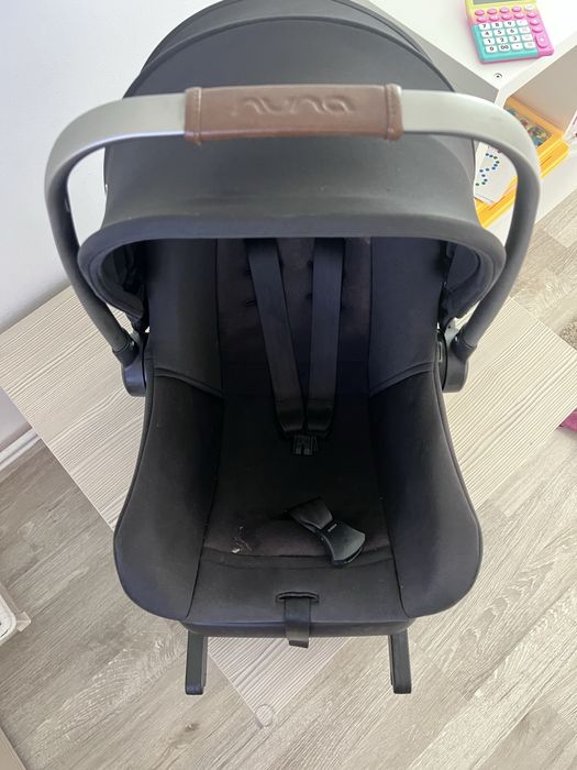 Scoica Nuna Pipa Lite baza Isofix
